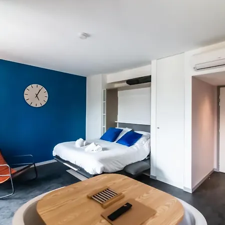 Sarlatitude, & Climatises アパート *